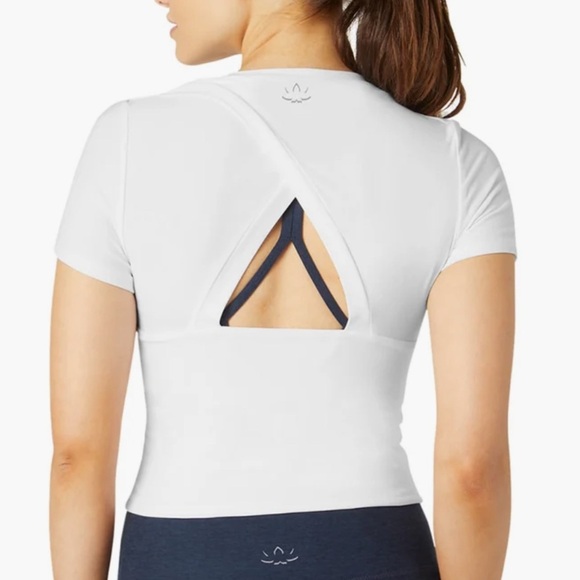 Beyond Yoga White Fitted Crop T-Shirt - Picture 1 of 6